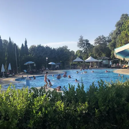 Chalet Comfortable Campsite-chalet G14 Tuscany Near Sea Viareggio